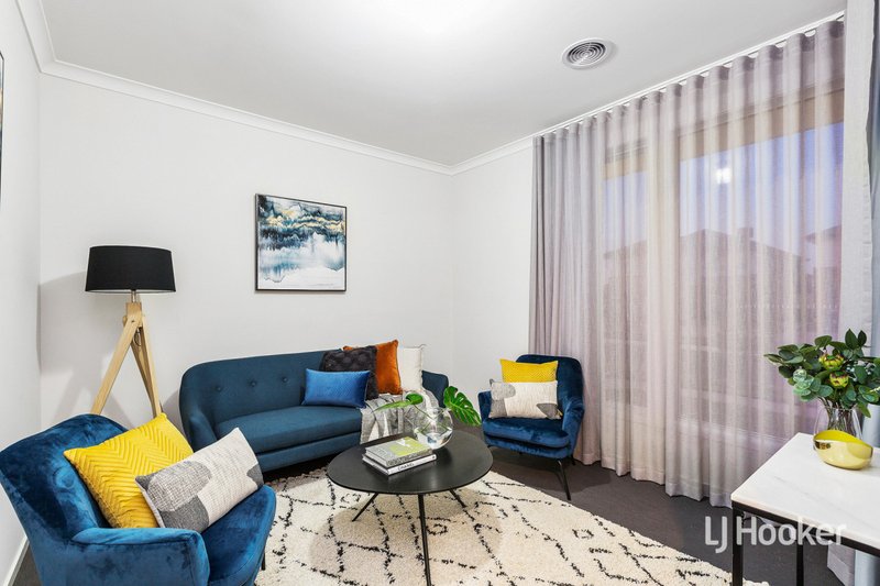 Photo - 72 Gramercy Boulevard, Point Cook VIC 3030 - Image 3