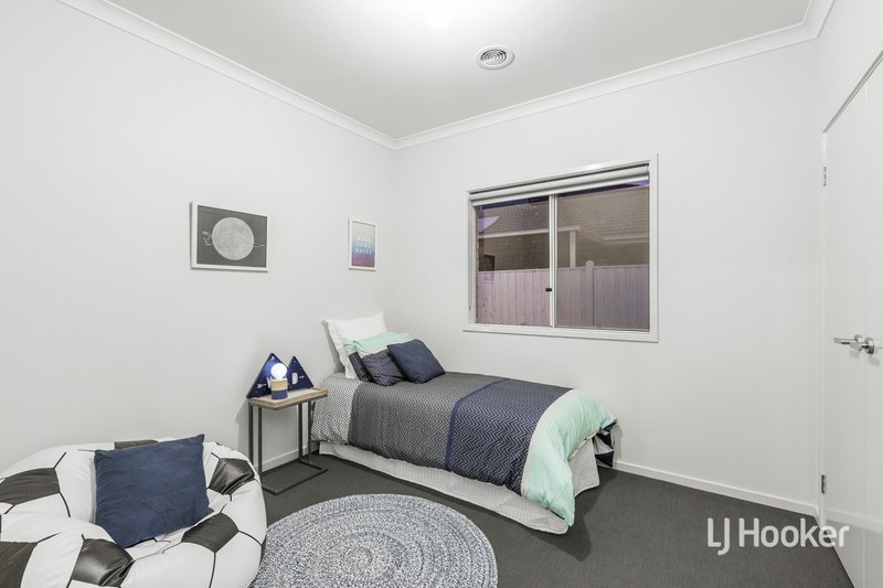 Photo - 72 Gramercy Boulevard, Point Cook VIC 3030 - Image 11