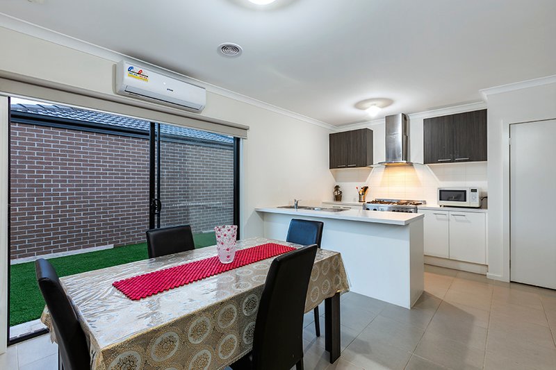 Photo - 72 Hammersmith Road, Wyndham Vale VIC 3024 - Image 5