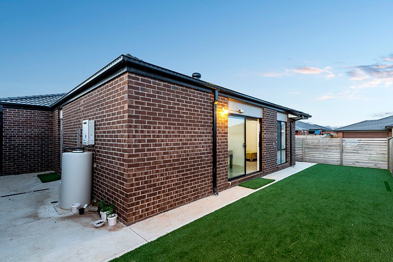 Photo - 72 Hammersmith Road, Wyndham Vale VIC 3024 - Image 14