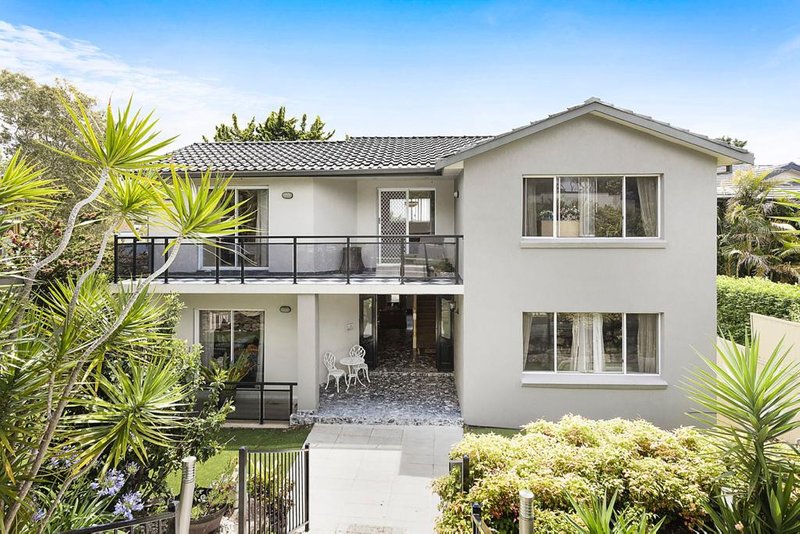 Photo - 72 Hobart Place, Illawong NSW 2234 - Image 1