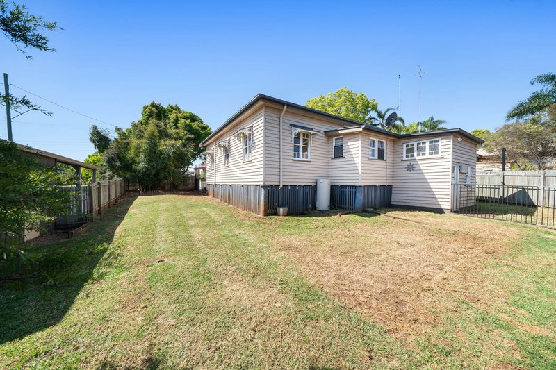 Photo - 72 James Street, Rangeville QLD 4350 - Image 19