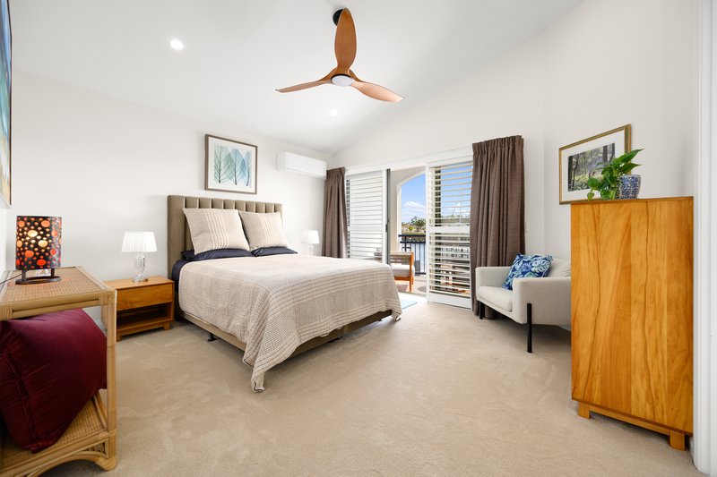 Photo - 72 John Lund Drive, Hope Island QLD 4212 - Image 15