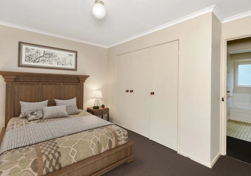 Photo - 72 Katandra Cres , Bellbird Park QLD 4300 - Image 5