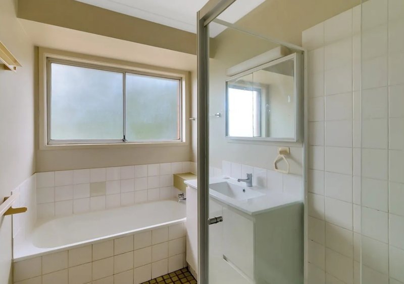 Photo - 72 Katandra Cres , Bellbird Park QLD 4300 - Image 7