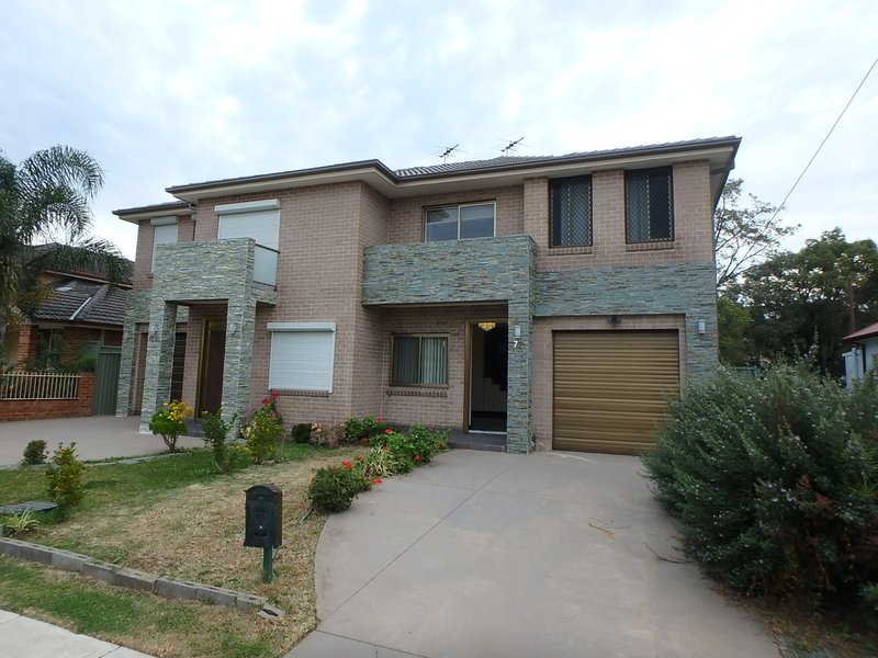 Photo - 72 Kawana Street, Bass Hill NSW 2197 - Image 1