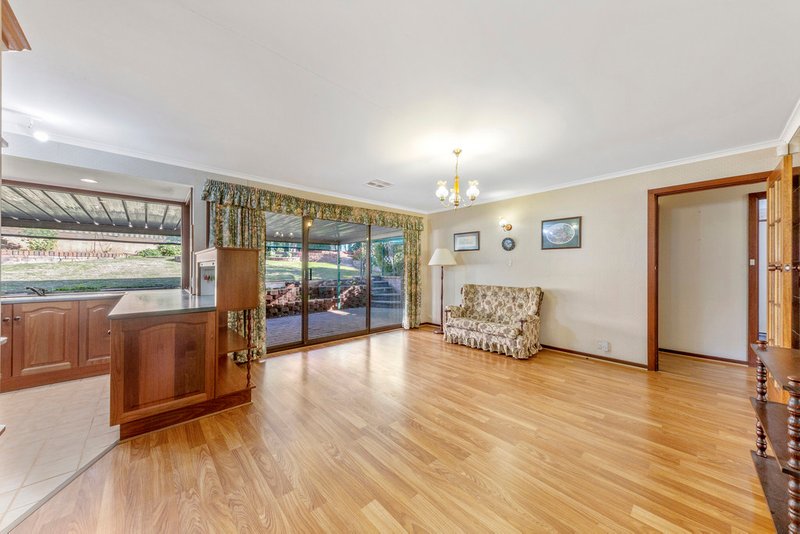 Photo - 72 Kingfisher Drive, Modbury Heights SA 5092 - Image 4