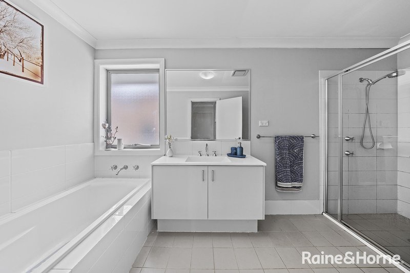 Photo - 72 Kippax Avenue, Leumeah NSW 2560 - Image 9