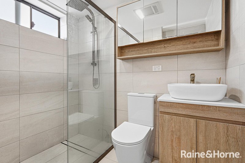 Photo - 72 Magowar Road, Girraween NSW 2145 - Image 6