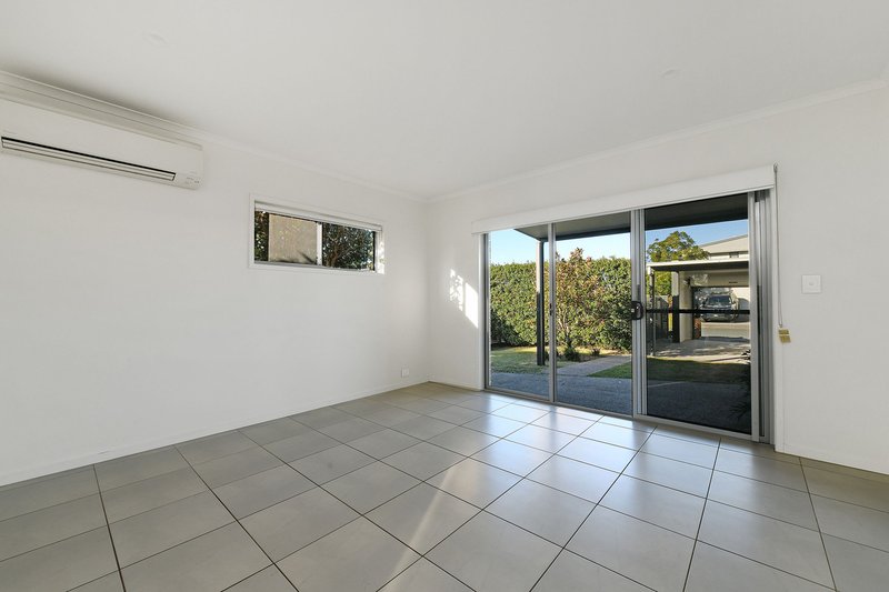 Photo - 72 Mansell Street, Meridan Plains QLD 4551 - Image 4
