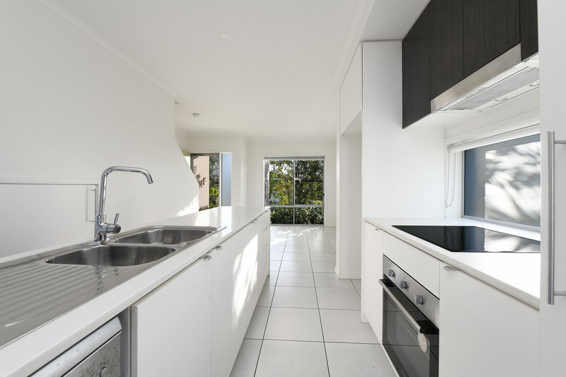 Photo - 72 Mansell Street, Meridan Plains QLD 4551 - Image 6
