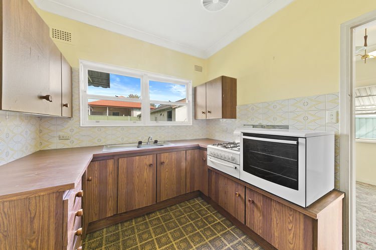 Photo - 72 Meadows Street, Merrylands NSW 2160 - Image 2