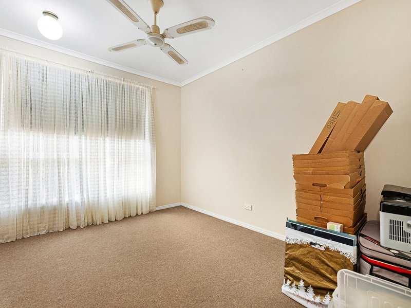 Photo - 72 Murphy Street, Point Vernon QLD 4655 - Image 17