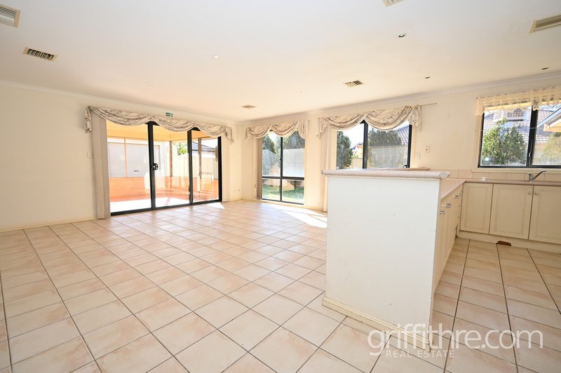 Photo - 72 Murrumbidgee Avenue, Griffith NSW 2680 - Image 2