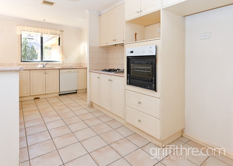 Photo - 72 Murrumbidgee Avenue, Griffith NSW 2680 - Image 6