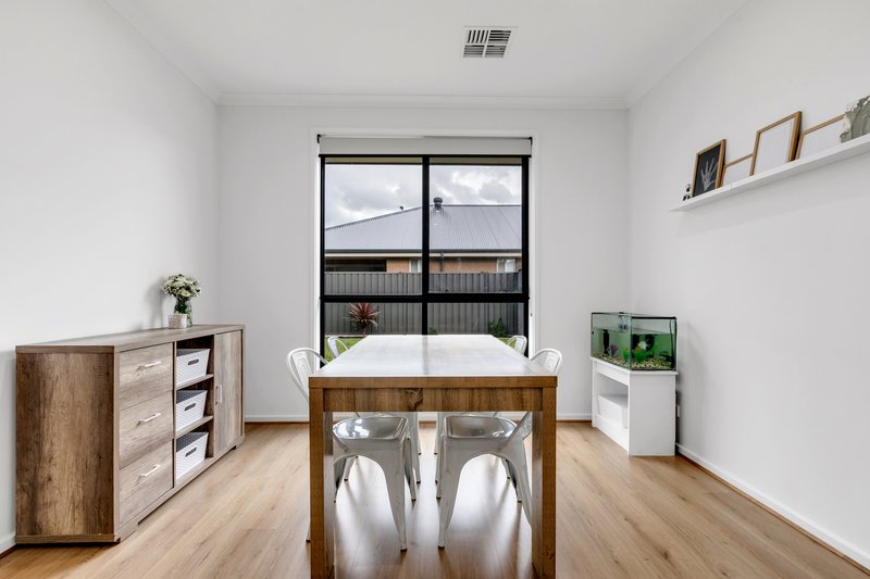Photo - 72 Newton Boulevard, Munno Para SA 5115 - Image 9