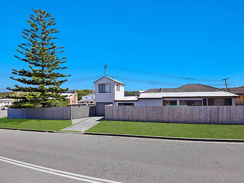 Photo - 72 Northcote Avenue, Swansea Heads NSW 2281 - Image 3