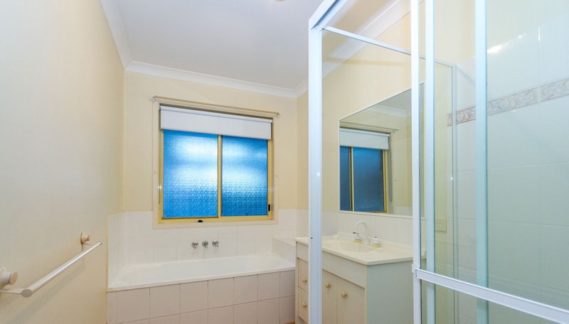 Photo - 72 Pacific Pines Boulevard, Pacific Pines QLD 4211 - Image 8