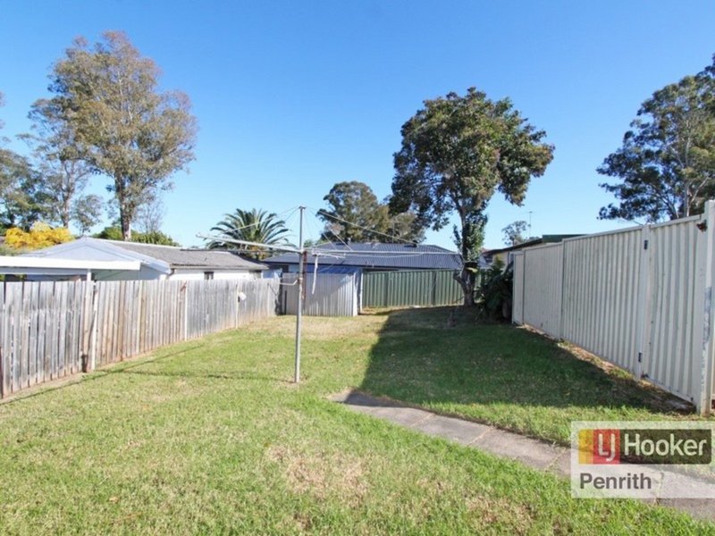 Photo - 72 Penrose Crescent, South Penrith NSW 2750 - Image 6