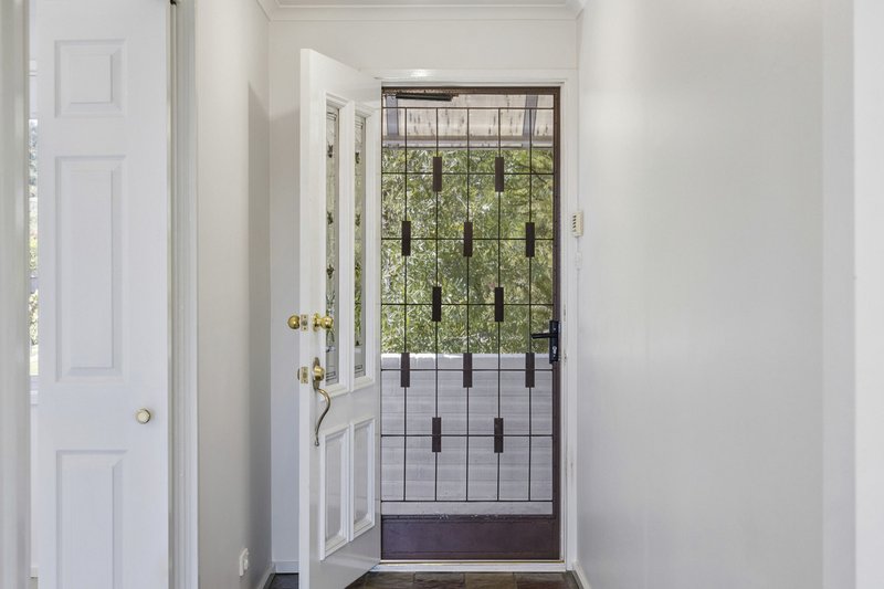 Photo - 72 Perry Drive, Chapman ACT 2611 - Image 2
