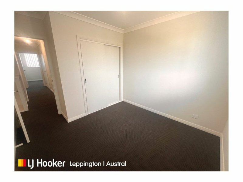 Photo - 72 Podium Way, Oran Park NSW 2570 - Image 7