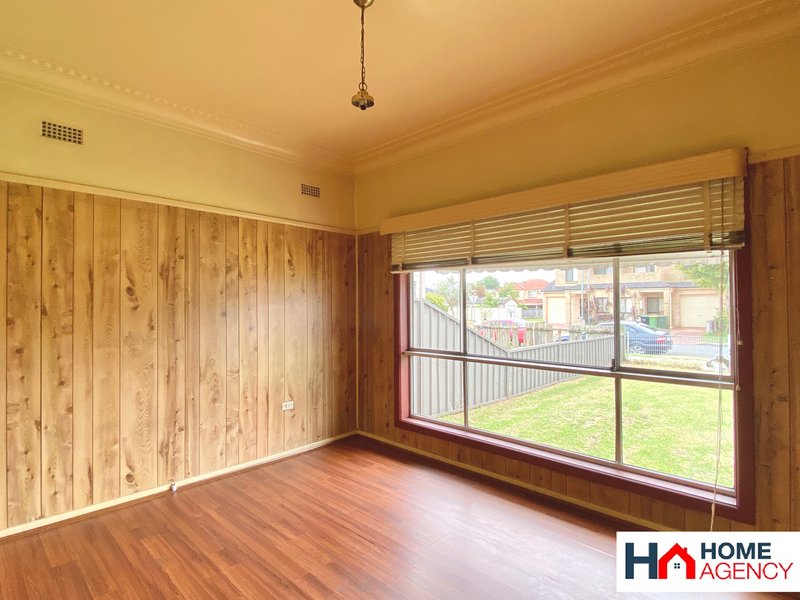 Photo - 72 Queen Street, Canley Heights NSW 2166 - Image 3