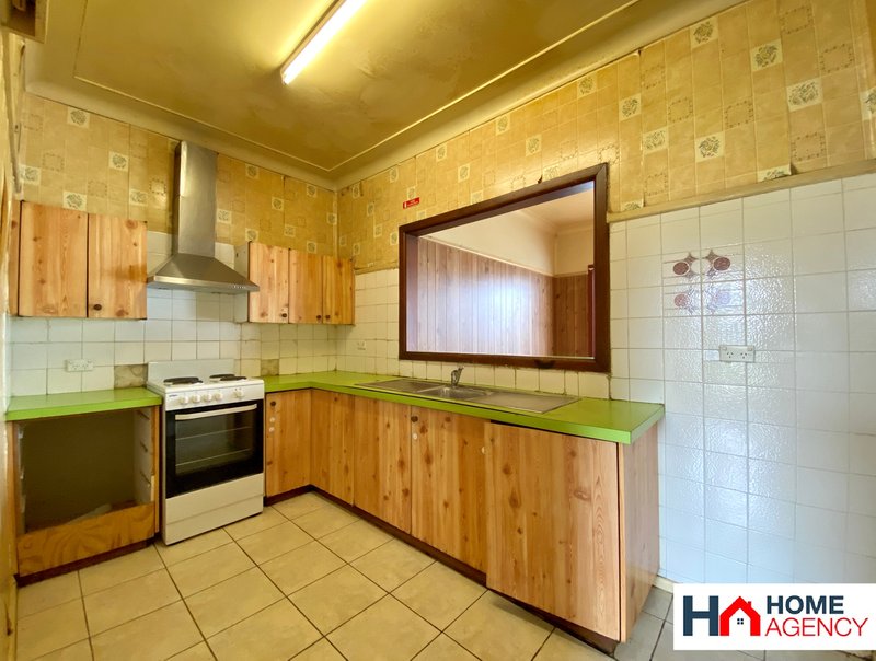 Photo - 72 Queen Street, Canley Heights NSW 2166 - Image 5