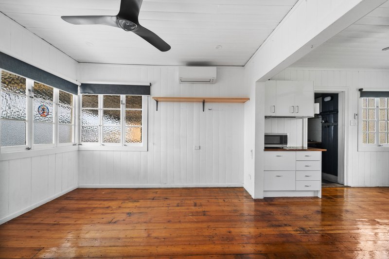 Photo - 72 Queens Road, Everton Park QLD 4053 - Image 3