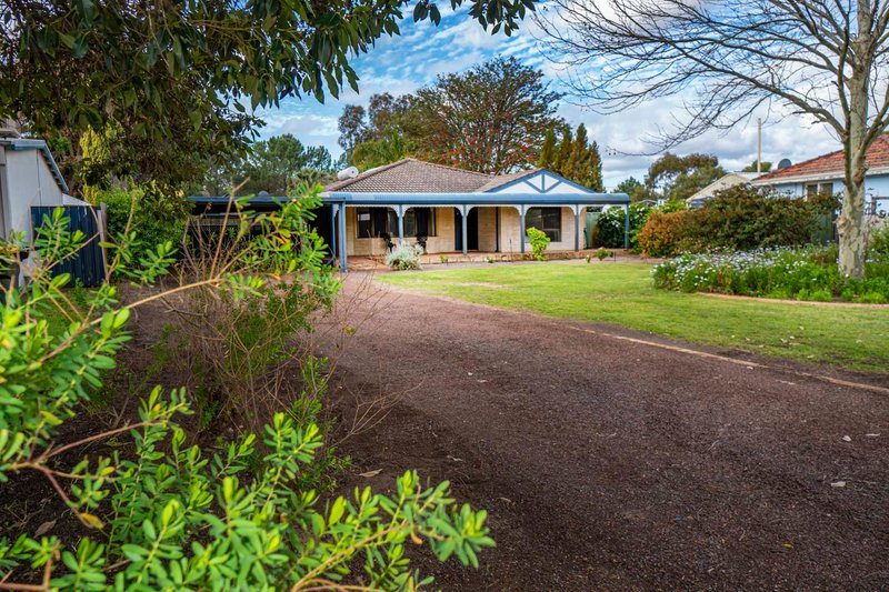 72 Queens Road, South Guildford WA 6055