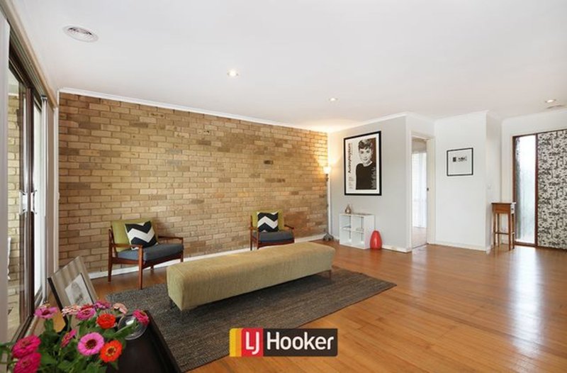 Photo - 72 Redfern Street, Cook ACT 2614 - Image 2