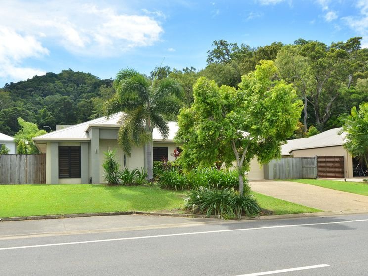 Photo - 72 Roberts Drive, Trinity Beach QLD 4879 - Image 2