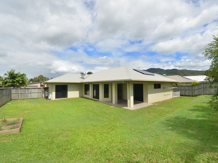 Photo - 72 Roberts Drive, Trinity Beach QLD 4879 - Image 3