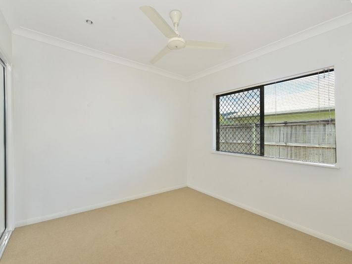 Photo - 72 Roberts Drive, Trinity Beach QLD 4879 - Image 7