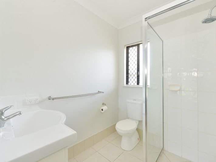 Photo - 72 Roberts Drive, Trinity Beach QLD 4879 - Image 12