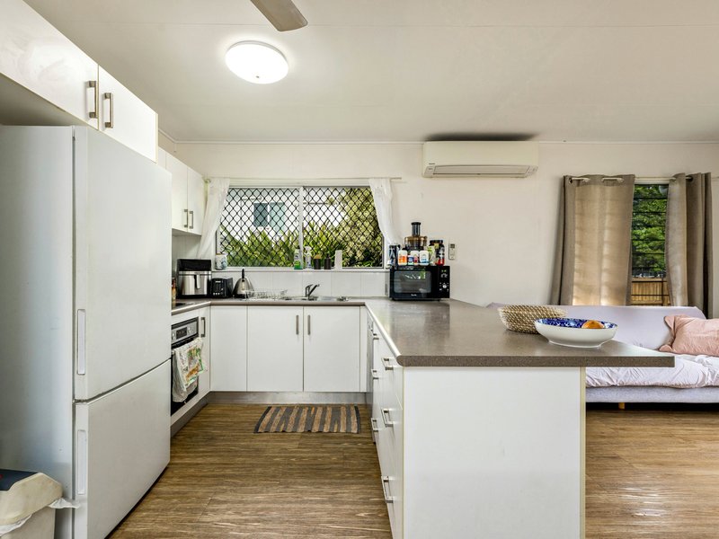 Photo - 72 Russell Street, Edge Hill QLD 4870 - Image 4