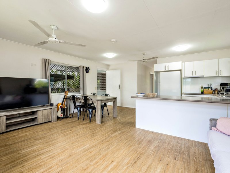 Photo - 72 Russell Street, Edge Hill QLD 4870 - Image 5