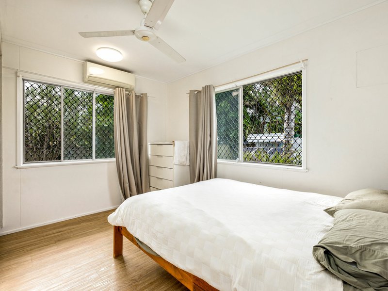 Photo - 72 Russell Street, Edge Hill QLD 4870 - Image 9