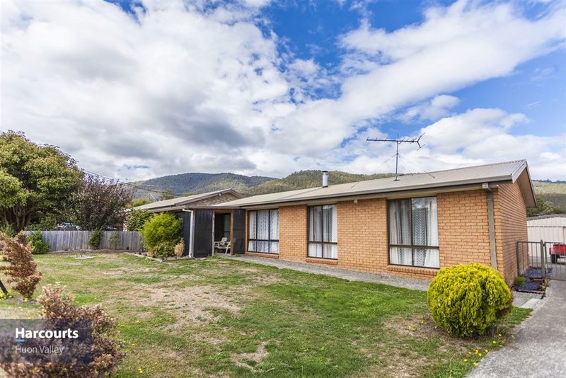 72 Sale Street, Huonville TAS 7109