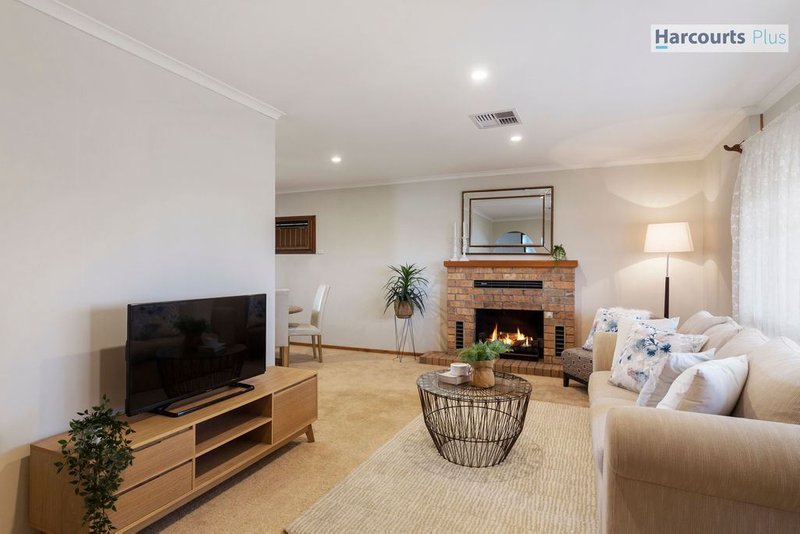 Photo - 72 Sandison Road, Hallett Cove SA 5158 - Image 3