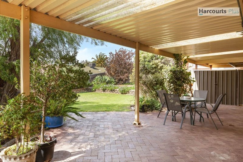 Photo - 72 Sandison Road, Hallett Cove SA 5158 - Image 12