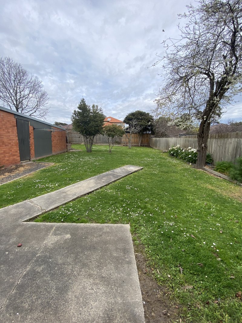 Photo - 72 Shafer Road, Blackburn North VIC 3130 - Image 9