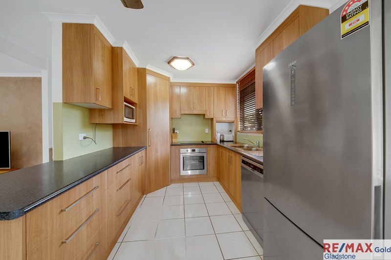 Photo - 72 Shaw Street, New Auckland QLD 4680 - Image 2