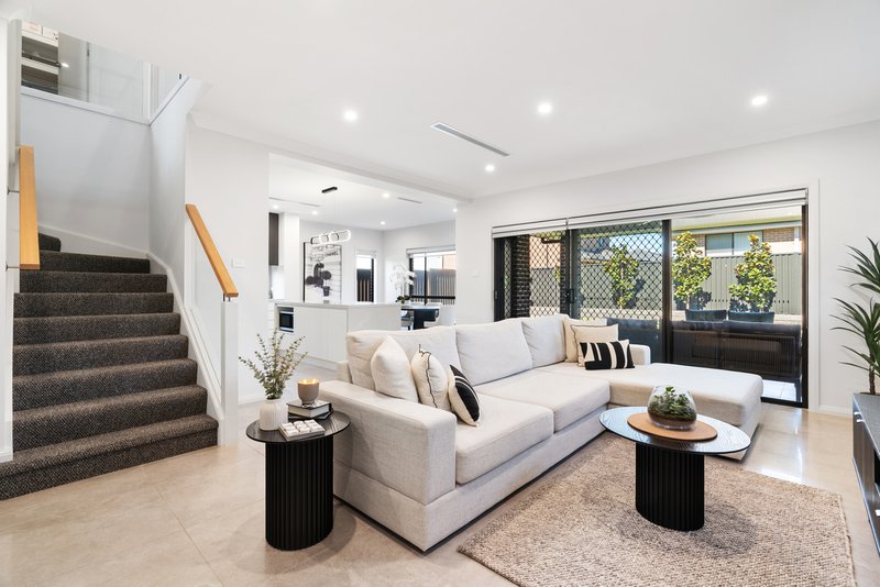 Photo - 72 Sixteenth Avenue, Austral NSW 2179 - Image 2