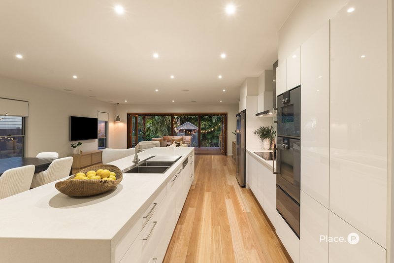 Photo - 72 Smallman Street, Bulimba QLD 4171 - Image 9