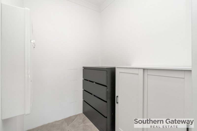 Photo - 72 Somerford Promenade, Wellard WA 6170 - Image 11