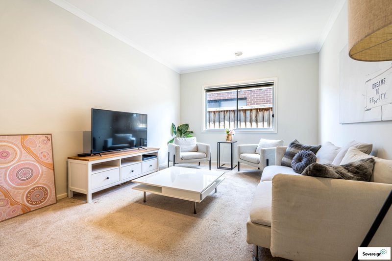Photo - 72 Spirit Boulevard, Cranbourne East VIC 3977 - Image 4