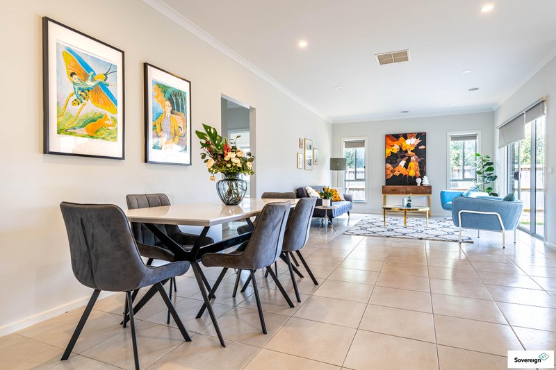 Photo - 72 Spirit Boulevard, Cranbourne East VIC 3977 - Image 8