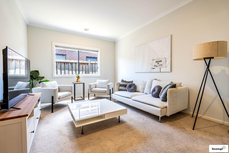 Photo - 72 Spirit Boulevard, Cranbourne East VIC 3977 - Image 9