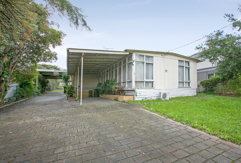 Photo - 72 St Vigeons Road, Reservoir VIC 3073 - Image 2