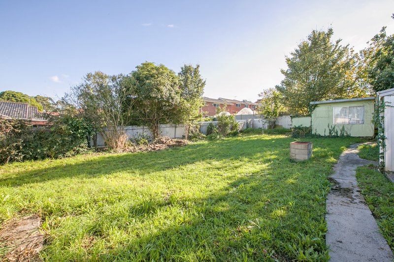 Photo - 72 St Vigeons Road, Reservoir VIC 3073 - Image 8